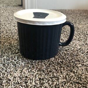 Navy Mug with White Lid